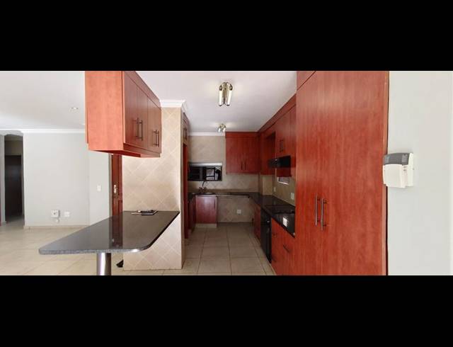 3 BEDROOM PROPERTY TO RENT IN FARRARMERE